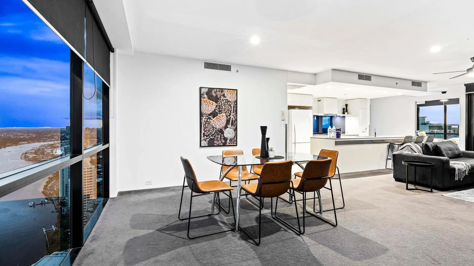 Three Bedroom Ocean View Apartments At Circle On Cavill - One Free Parking! - Self Contained & Privately Managed - Wow Stay Gold Coast