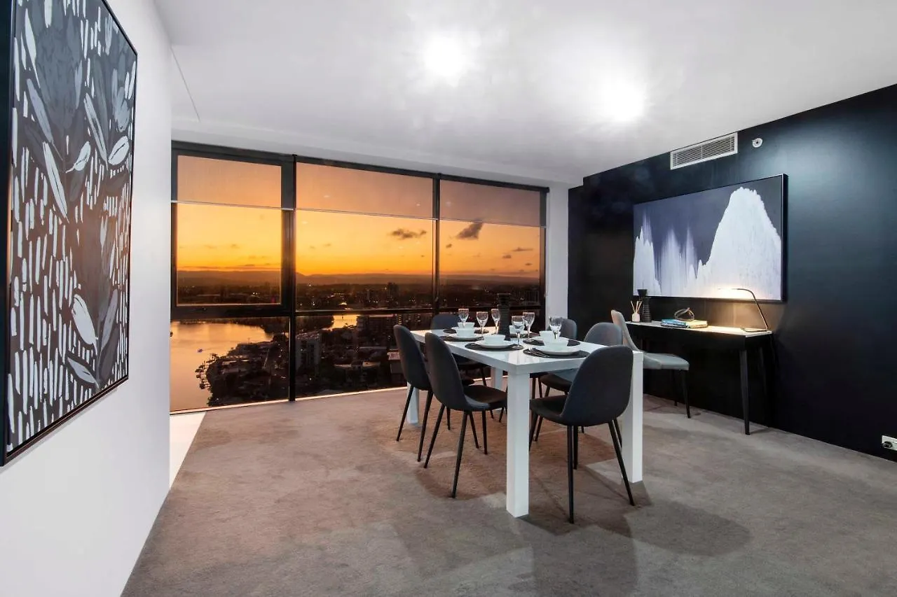 Three Bedroom Ocean View Apartments At Circle On Cavill - One Free Parking! - Self Contained & Privately Managed - Wow Stay Gold Coast 0*,  Australia