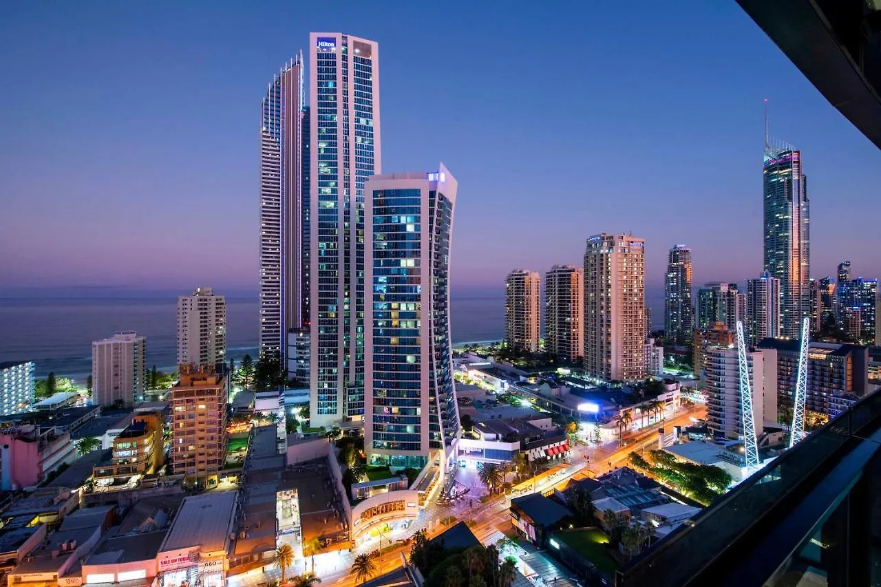 Three Bedroom Ocean View Apartments At Circle On Cavill - One Free Parking! - Self Contained & Privately Managed - Wow Stay Gold Coast
