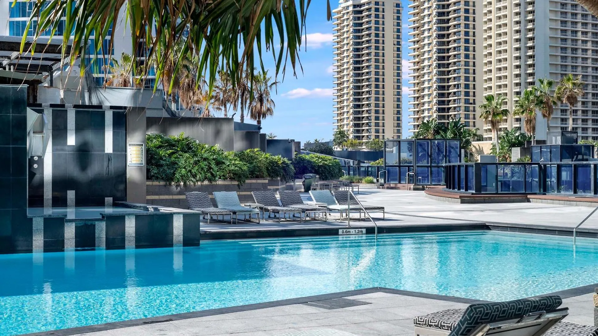 Three Bedroom Ocean View Apartments At Circle On Cavill - One Free Parking! - Self Contained & Privately Managed - Wow Stay Gold Coast
