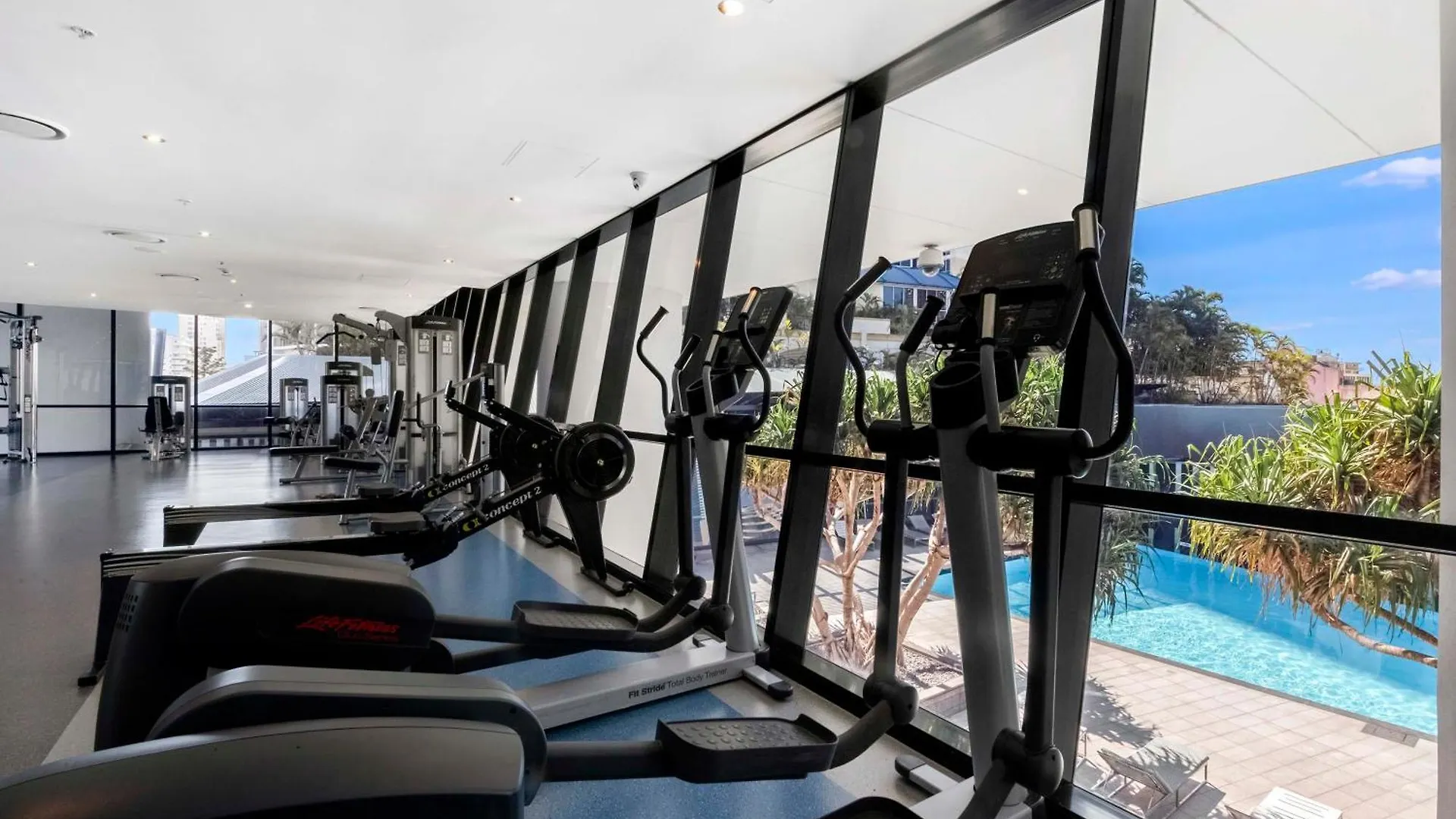 Three Bedroom Ocean View Apartments At Circle On Cavill - One Free Parking! - Self Contained & Privately Managed - Wow Stay Gold Coast