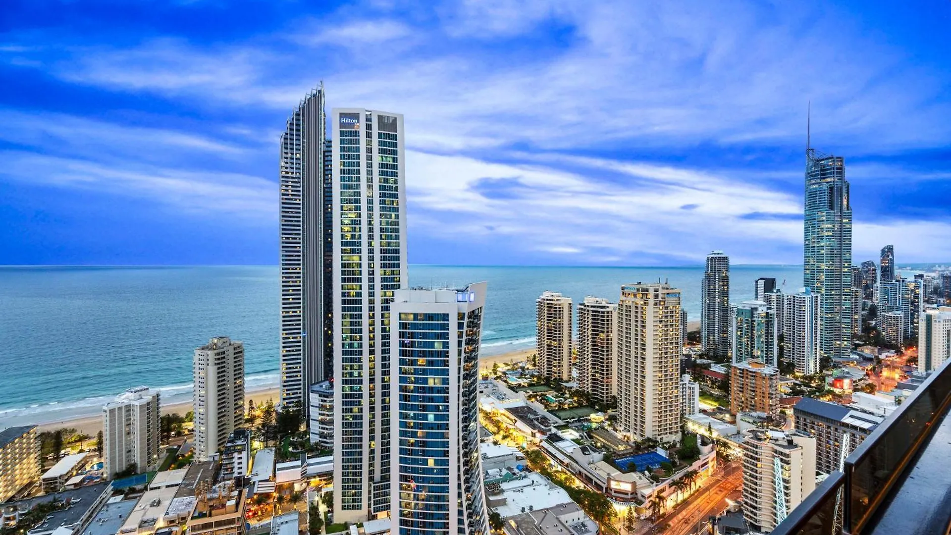Three Bedroom Ocean View Apartments At Circle On Cavill - One Free Parking! - Self Contained & Privately Managed - Wow Stay Gold Coast Australia
