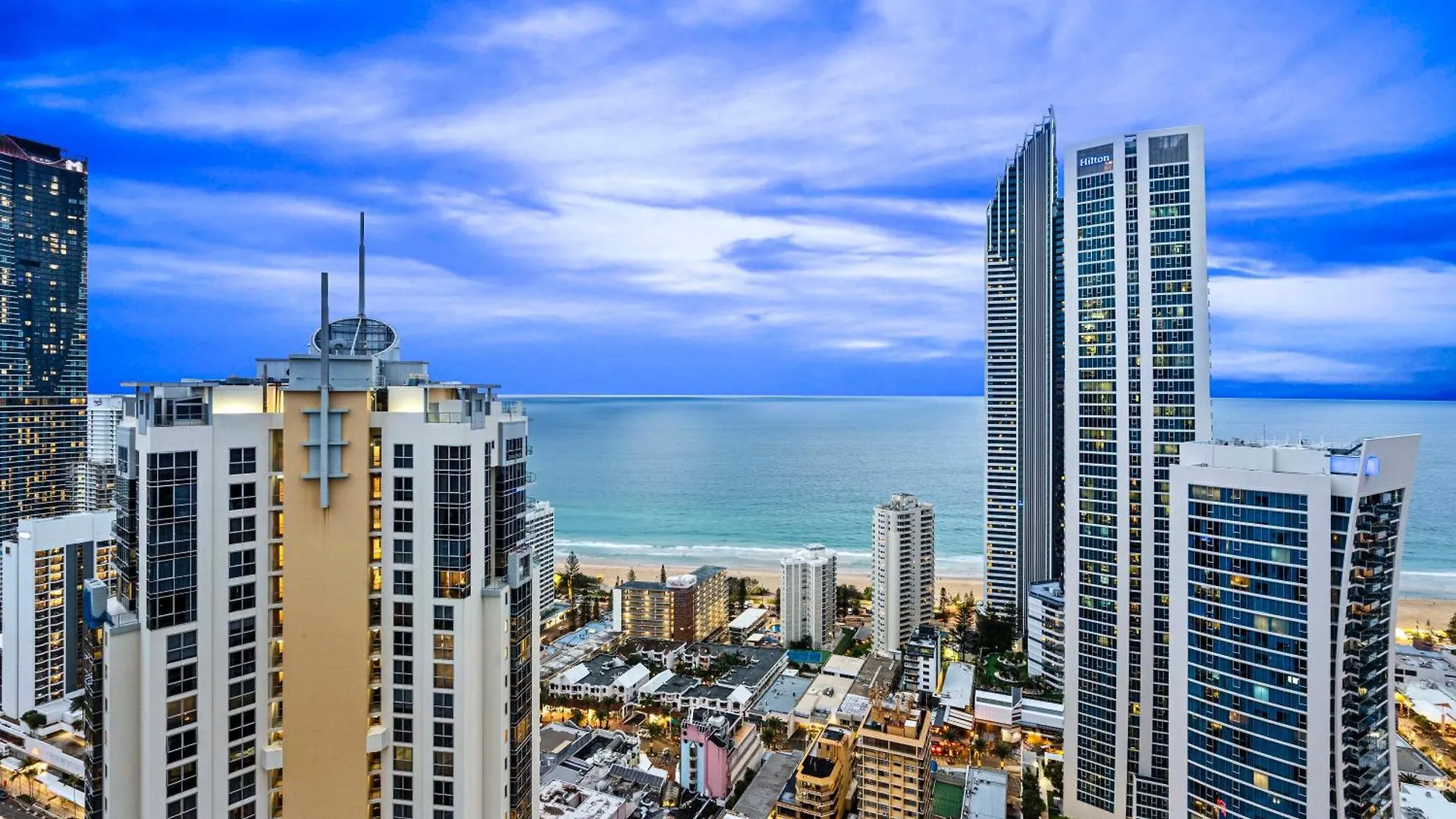 Three Bedroom Ocean View Apartments At Circle On Cavill - One Free Parking! - Self Contained & Privately Managed - Wow Stay Gold Coast